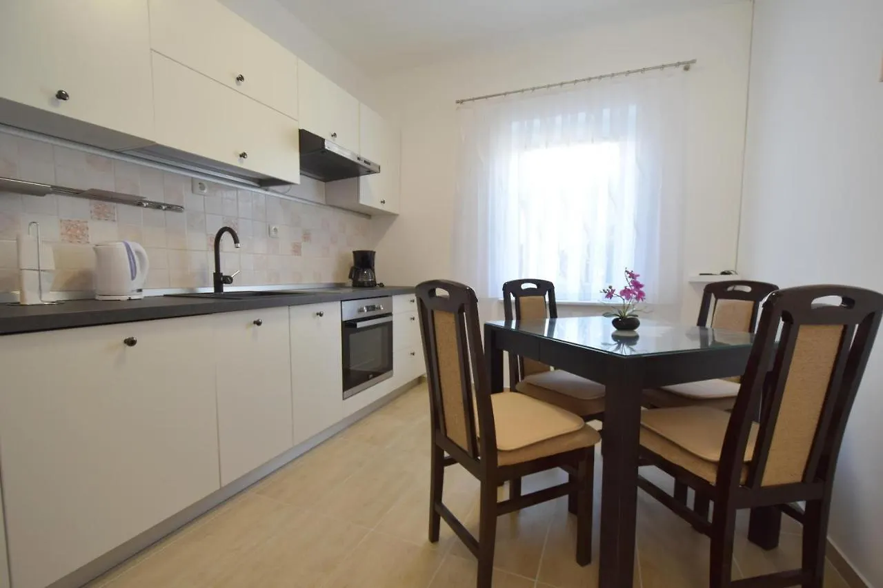 Apartments Buturajac Krk Town 0*,